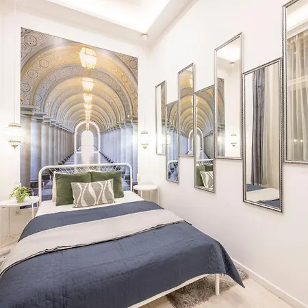 Exclusive Private In The Center Of Bp W 4bedrms, 4 Bathrms Apartmán