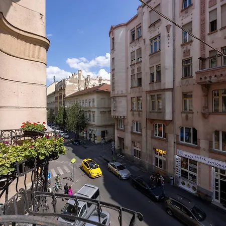 Exclusive Private In The Center Of Bp W 4bedrms, 4 Bathrms Apartmán Budapešť