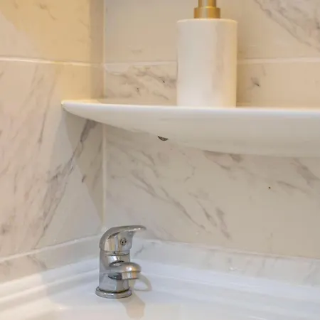Exclusive Private In The Center Of Bp W 4bedrms, 4 Bathrms Apartmán Budapešť