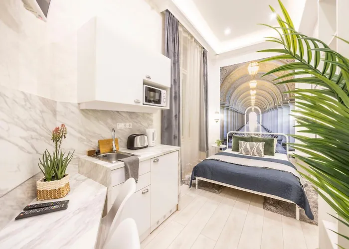 Exclusive Private In The Center Of Bp W 4bedrms, 4 Bathrms * Budapešť