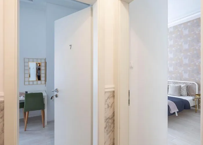 Exclusive Private In The Center Of Bp W 4bedrms, 4 Bathrms Apartmán